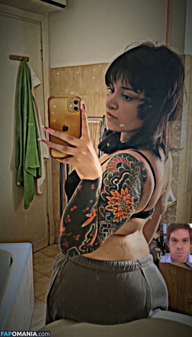 Lyly18780793 / https: Обнажённый OnlyFans  Утёкшее фото #3