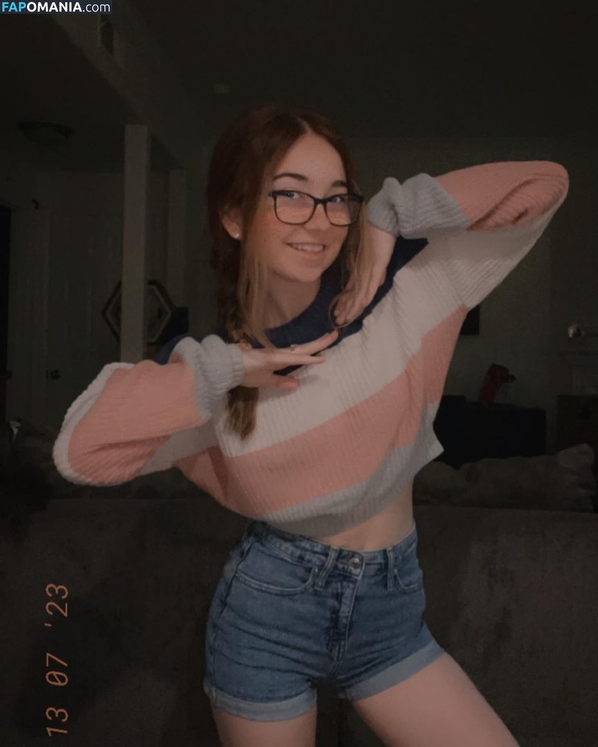 Lyssaurora Обнажённый OnlyFans  Утёкшее фото #25