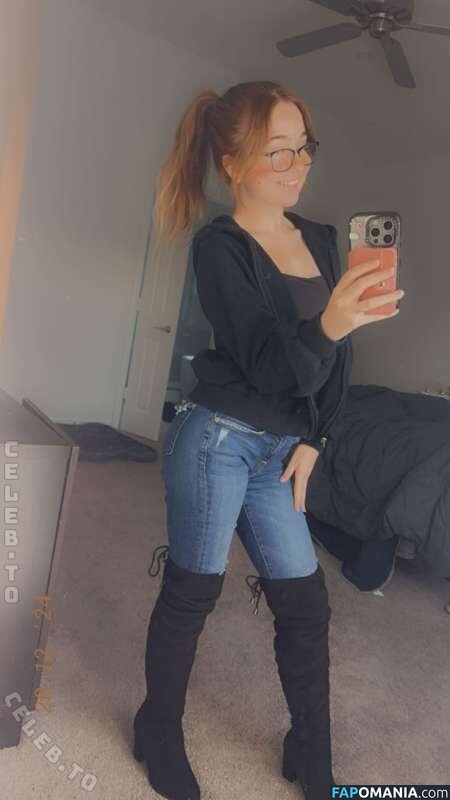 Lyssaurora / https: Обнажённый OnlyFans  Утёкшее фото #396