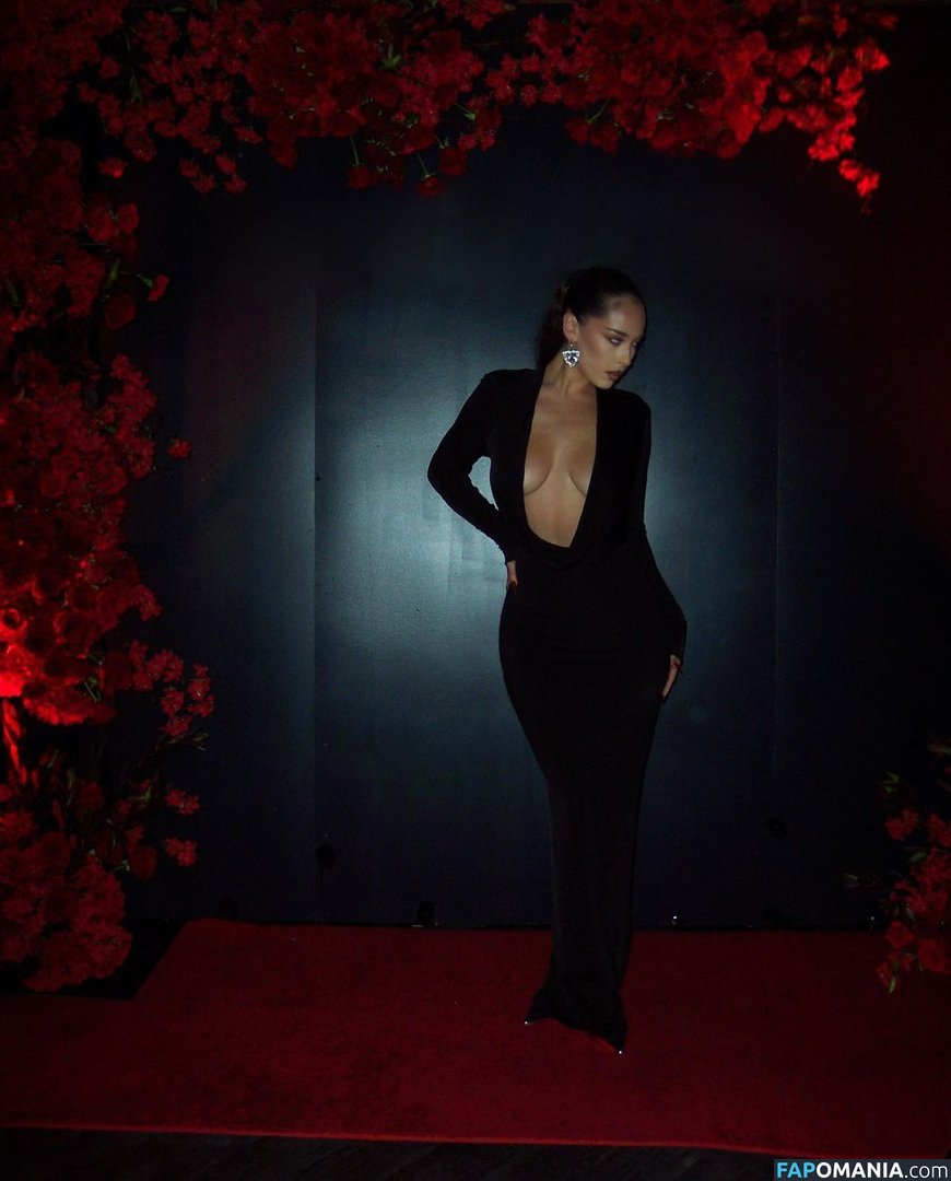 Maeta / maetasworld Обнажённый OnlyFans  Утёкшее фото #1