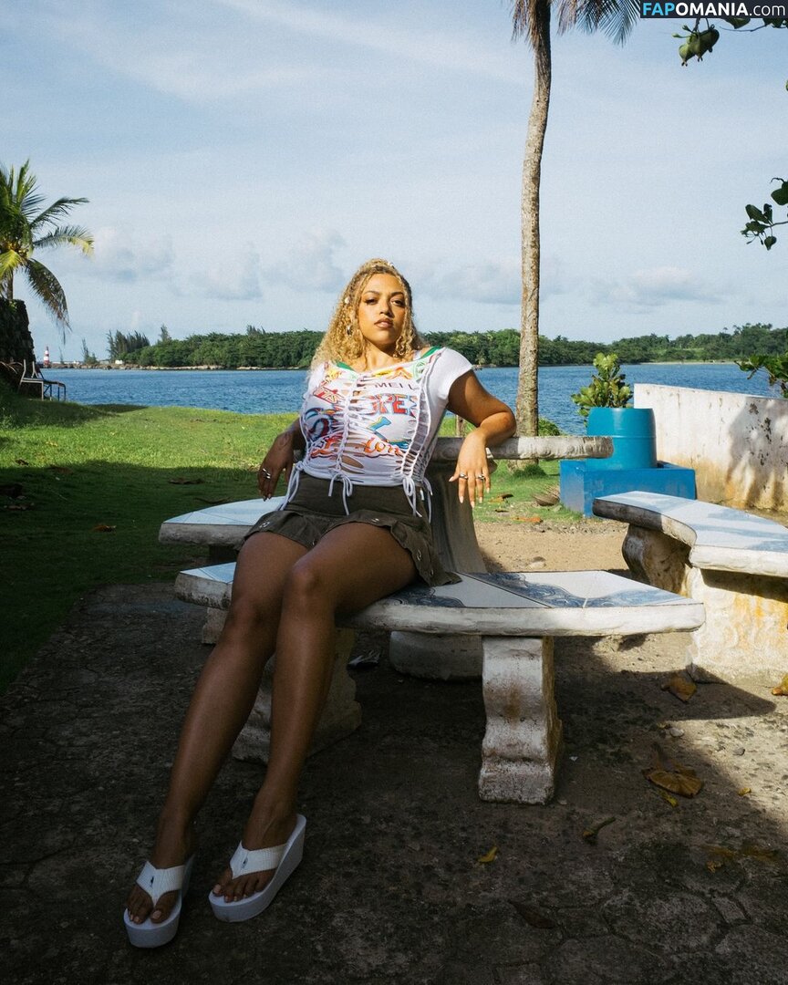 Mahalia Обнажённый OnlyFans  Утёкшее фото #1