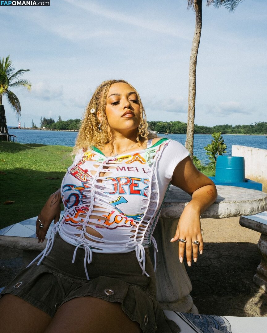 Mahalia Обнажённый OnlyFans  Утёкшее фото #3