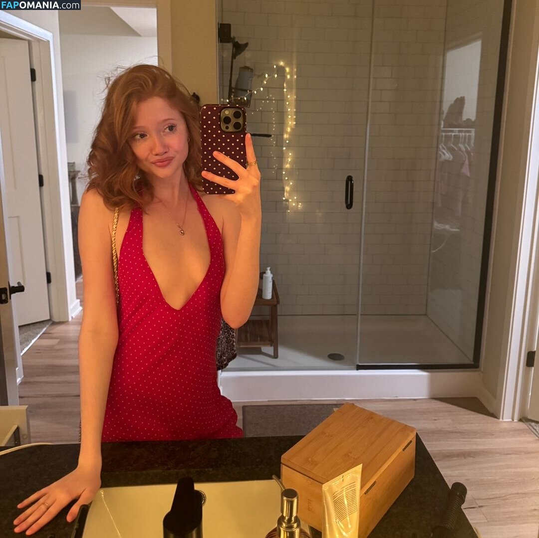 Makenna Kelly  / Makenna Kelly / Lifewithmak / lifewithmak2005 Обнажённый OnlyFans  Утёкшее фото #1