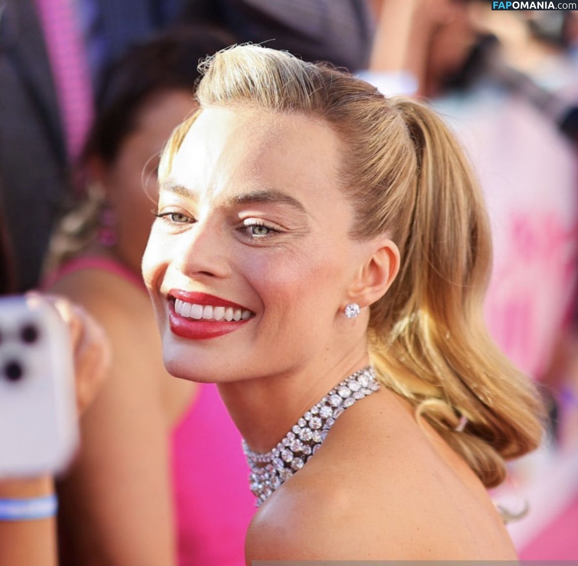 Margot Robbie Обнажённый Утёкшее фото #200