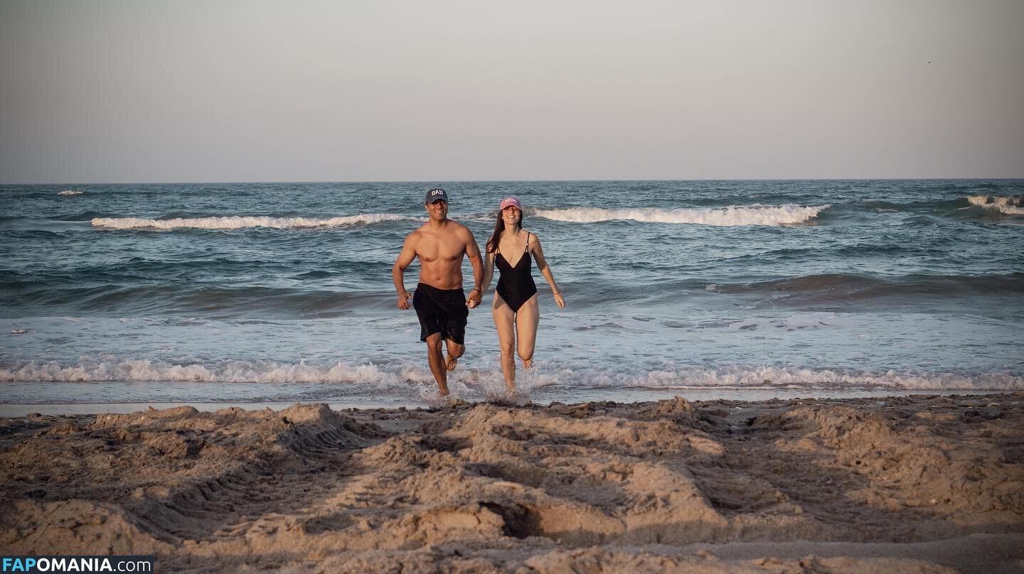 Maria Andrea / andreamezac / https: Обнажённый OnlyFans  Утёкшее фото #11