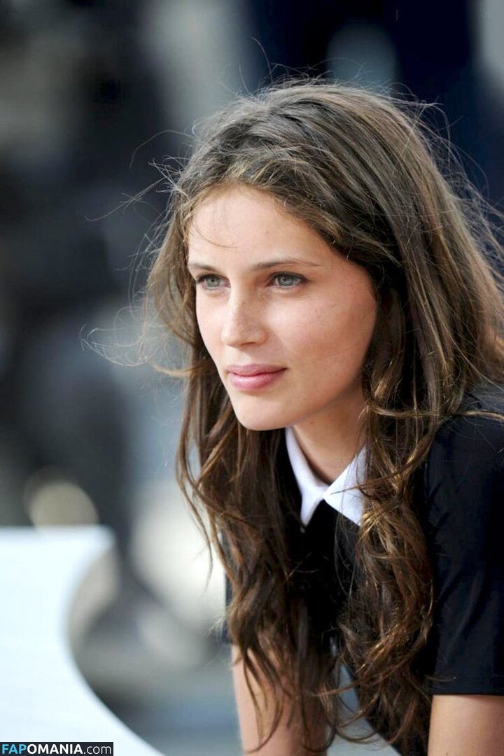 Marine Vacth / https: / marine_vacth / marinvacth Обнажённый OnlyFans  Утёкшее фото #9