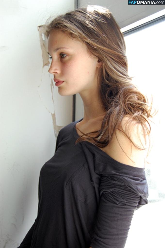 Marine Vacth / https: / marine_vacth / marinvacth Обнажённый OnlyFans  Утёкшее фото #10
