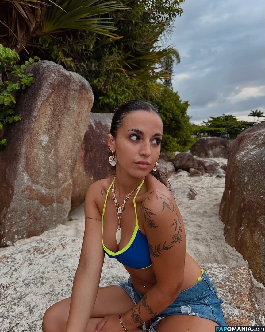 Martina Catini / MartinaCatini2 / Martu Catini / https: / marttucatini Обнажённый OnlyFans  Утёкшее фото #2