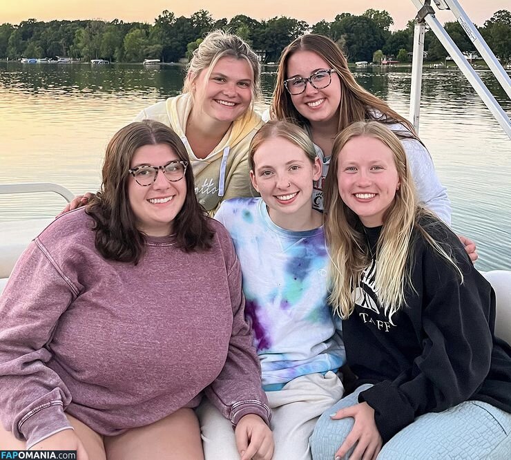 Maura / maurahiggins / pennyliciouss Обнажённый OnlyFans  Утёкшее фото #6