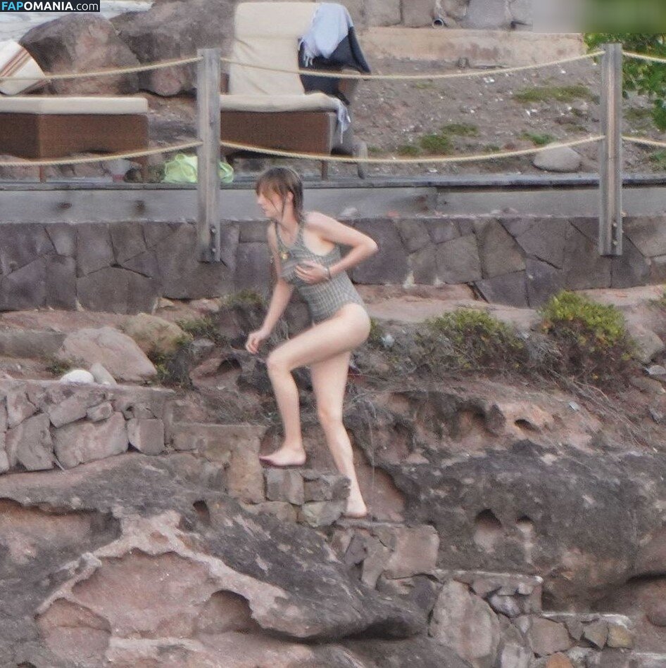 Maya Hawke / maya_hawke / neohawk2 Обнажённый OnlyFans  Утёкшее фото #455