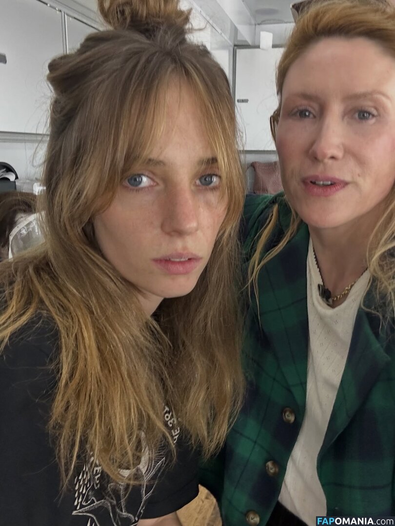 Maya Hawke / maya_hawke / neohawk2 Обнажённый OnlyFans  Утёкшее фото #476