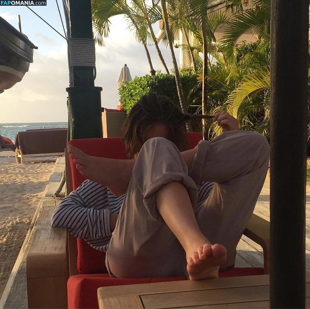 Maya Hawke / maya_hawke / neohawk2 Обнажённый OnlyFans  Утёкшее фото #480