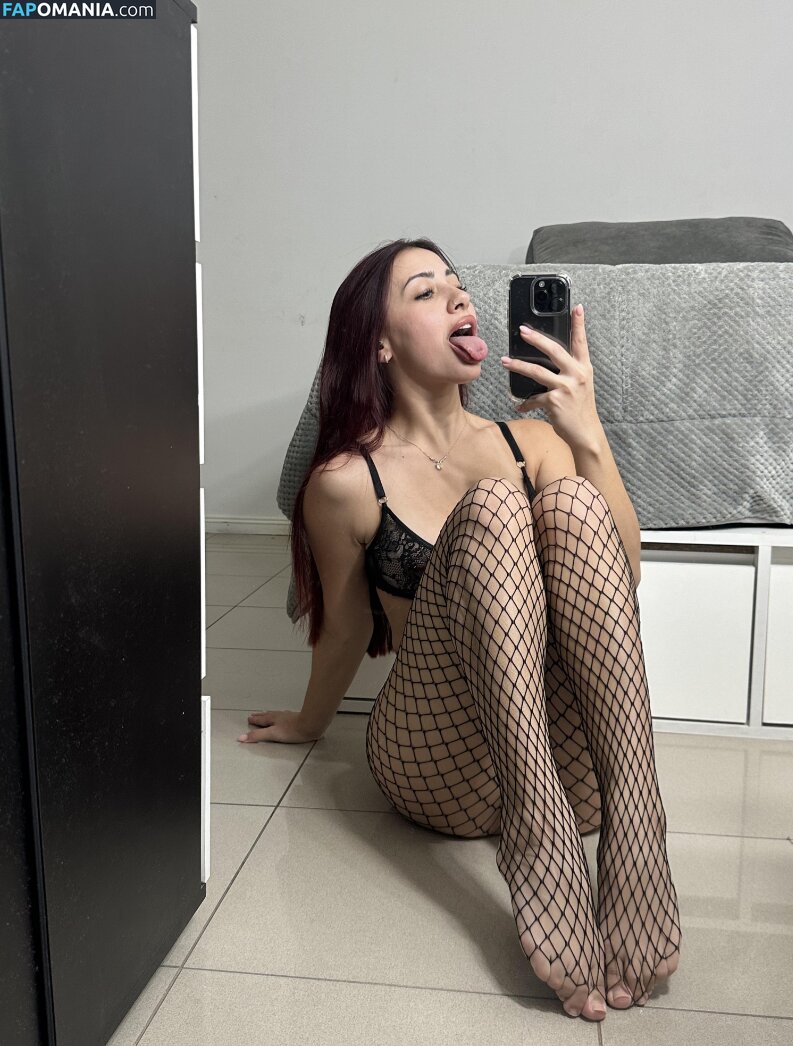 isaswan11 / maya / mayaraaee / mayaraeee Обнажённый OnlyFans  Утёкшее фото #23