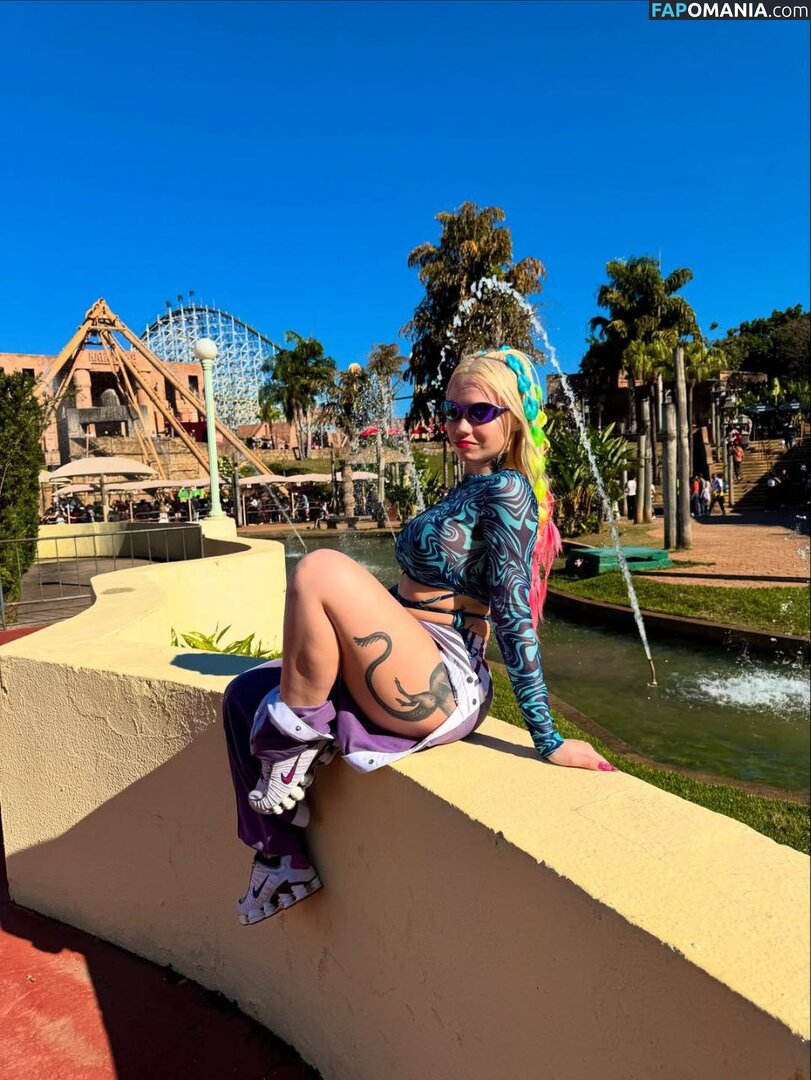 MC Erikah / mcerikah / mcerikahofc Обнажённый OnlyFans  Утёкшее фото #3