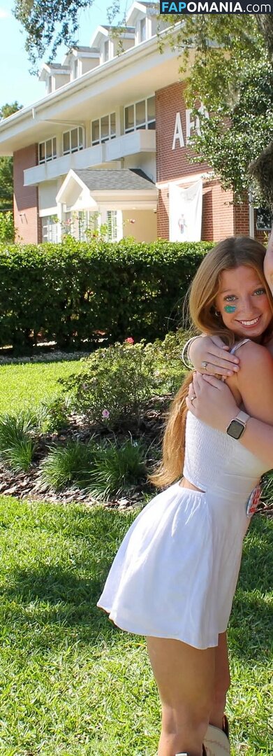 McCoy / mccoy_penland Обнажённый OnlyFans  Утёкшее фото #2