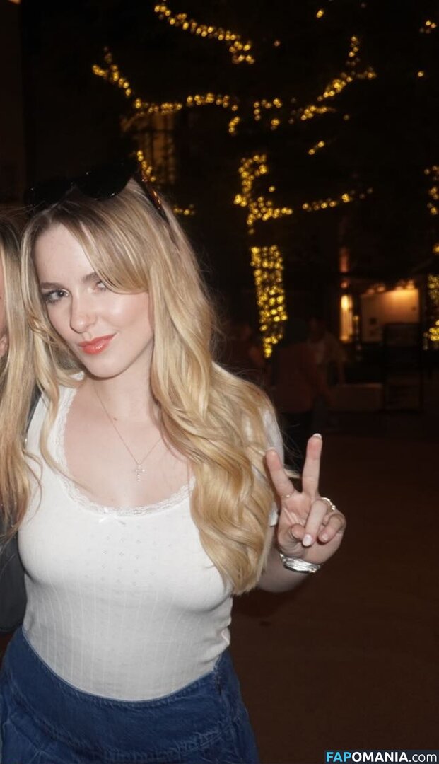 Mckenna Grace / mckennagrace / mckennagraceful Обнажённый OnlyFans  Утёкшее фото #78