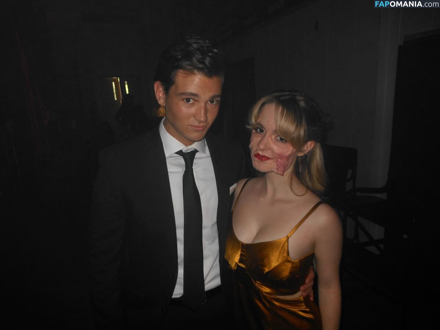 Mckenna Grace / mckennagrace / mckennagraceful Обнажённый OnlyFans  Утёкшее фото #189