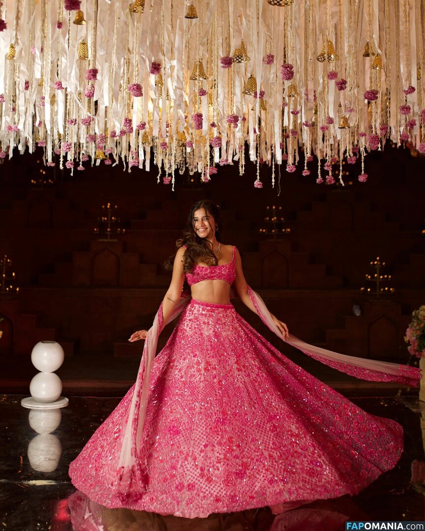 Meghna Kaur / shetroublemaker Обнажённый OnlyFans  Утёкшее фото #1