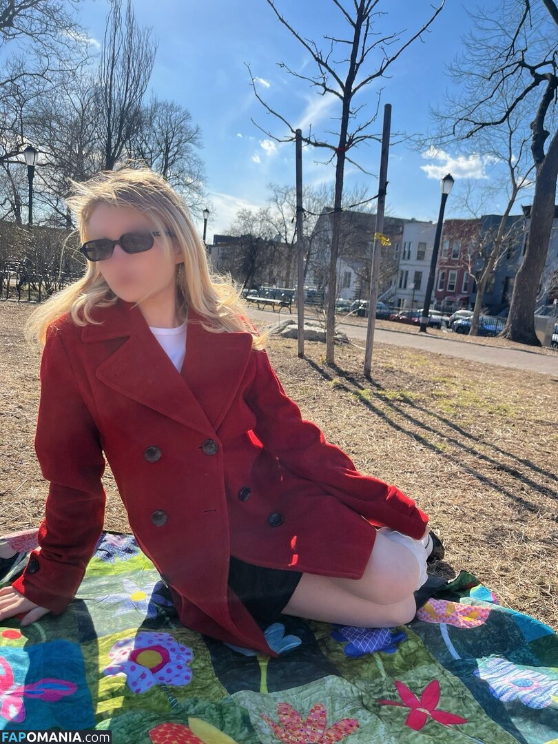 cookiebabigirl / megmaybekinda Обнажённый OnlyFans  Утёкшее фото #13