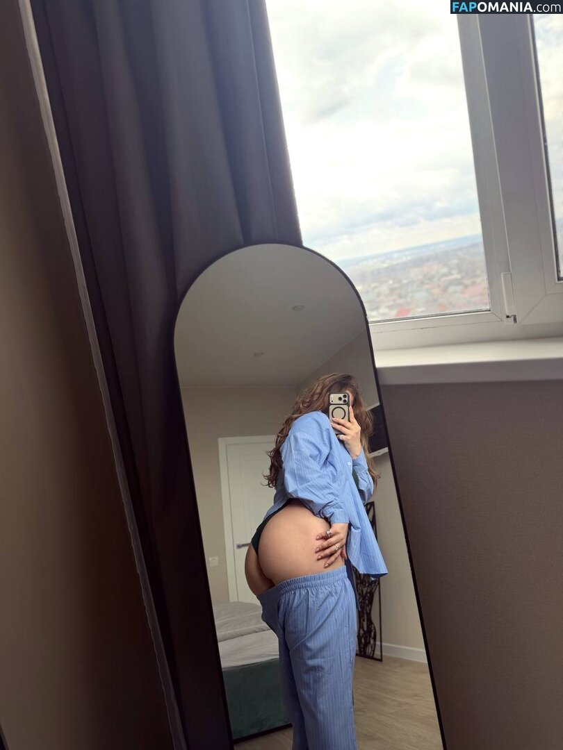 mi.saifutdinova / mi_saifutdinova / Мила Сайфутдинова Обнажённый OnlyFans  Утёкшее фото #9