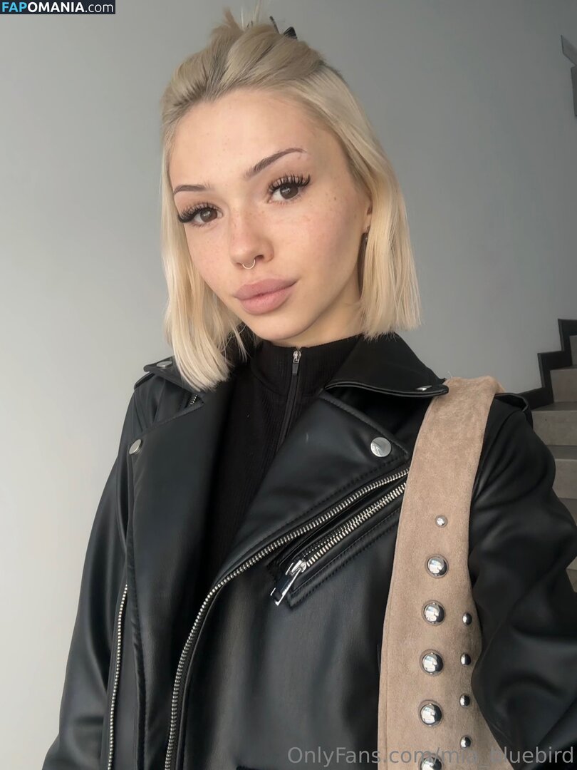 _iam_bluebird_ / mia_bluebird Обнажённый OnlyFans  Утёкшее фото #1