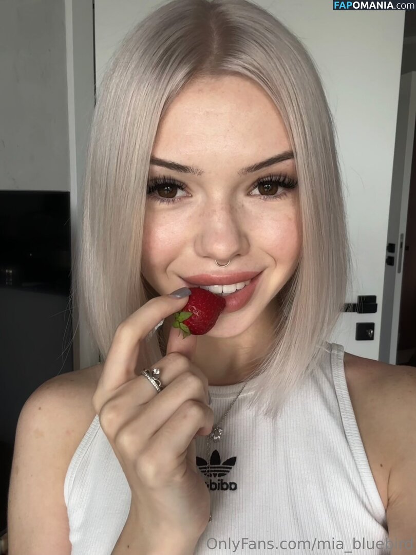 _iam_bluebird_ / mia_bluebird Обнажённый OnlyFans  Утёкшее фото #2