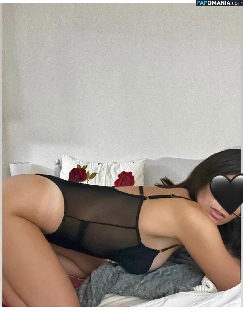 Mia Lark / Mialark.gr Обнажённый OnlyFans  Утёкшее фото #2