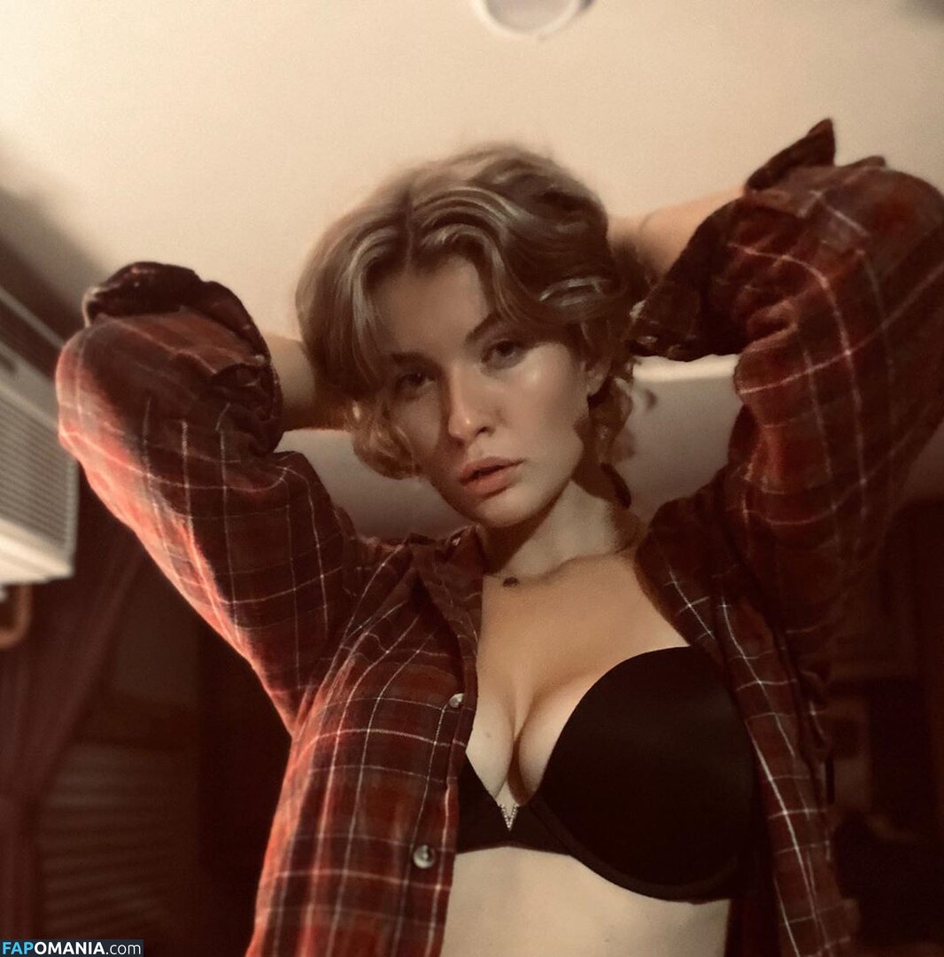 MelanoOffical / Mia Melano / https: / mia_melano / officialmiamelano Обнажённый OnlyFans  Утёкшее фото #254