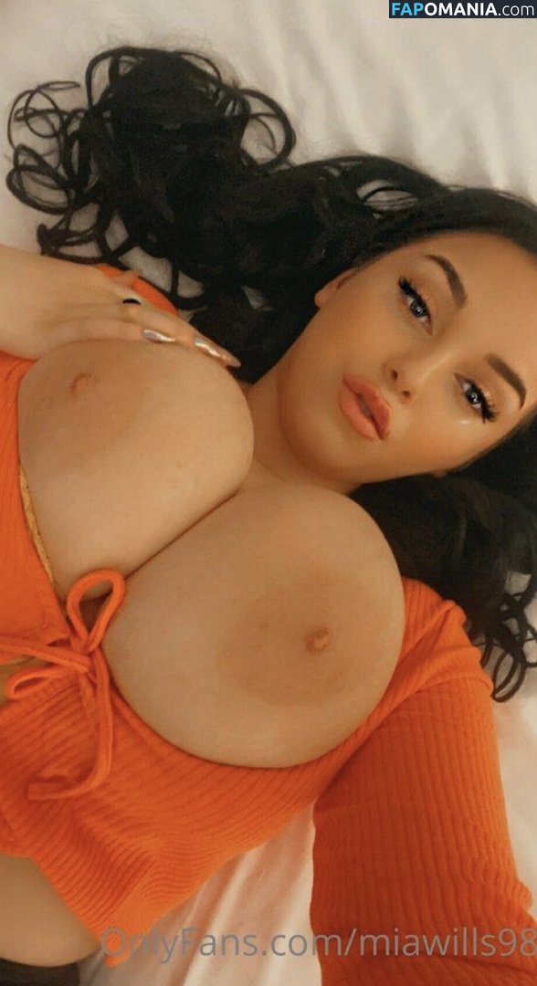 Miawilliams98 / miawills1998 / miawills98 Обнажённый OnlyFans  Утёкшее фото #2
