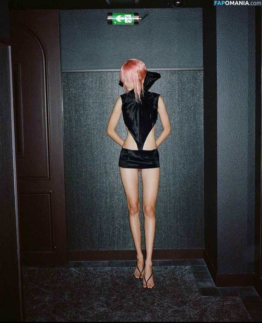 Mika Schneider / mikaschndr Обнажённый OnlyFans  Утёкшее фото #2