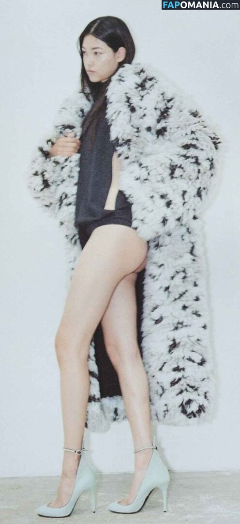 Mika Schneider / mikaschndr Обнажённый OnlyFans  Утёкшее фото #4