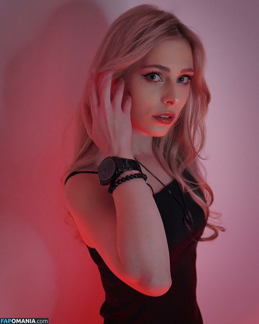 Milschbaum / Sonja / https: Обнажённый OnlyFans  Утёкшее фото #1