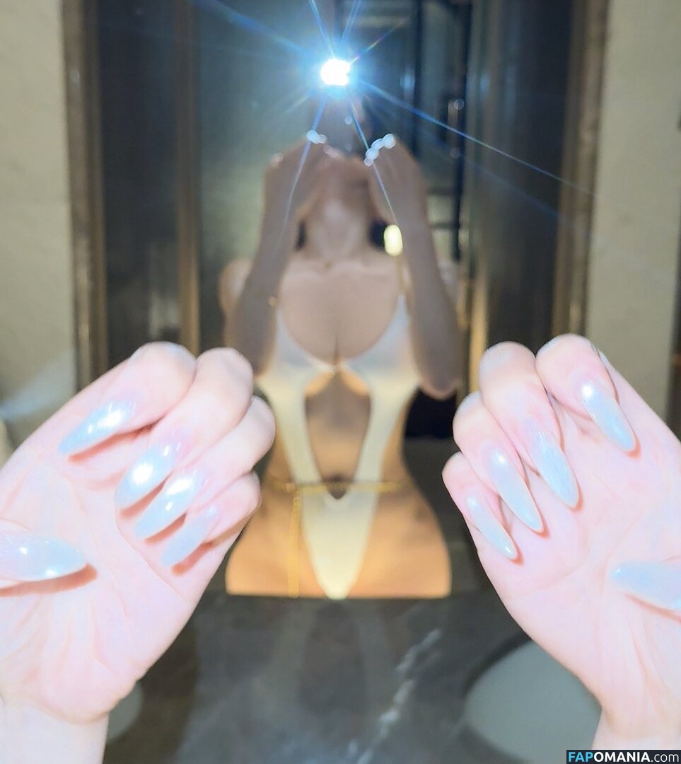Mimi_1.1 Mimi_1.2 / mimi__1.1 / mimidan Обнажённый OnlyFans  Утёкшее фото #1