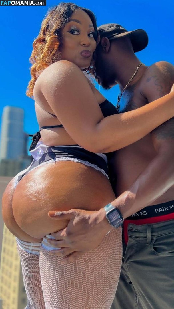 Caramel Cakes / Mimi Curvaceous / Thick Red Thickred3x / mimi_curvaceous / mimithestallion Обнажённый OnlyFans  Утёкшее фото #2