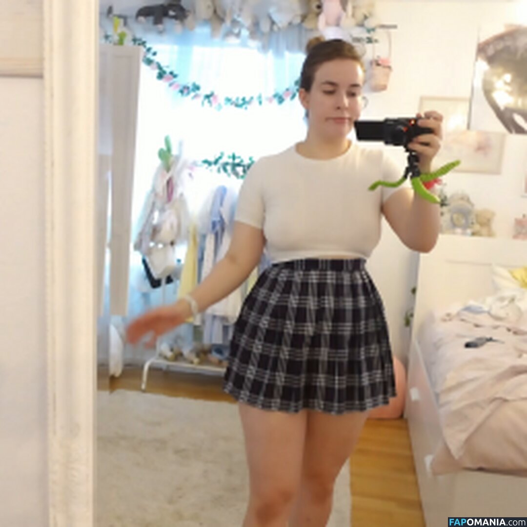 Mish Youtuber / lildaisyheart Обнажённый OnlyFans  Утёкшее фото #2