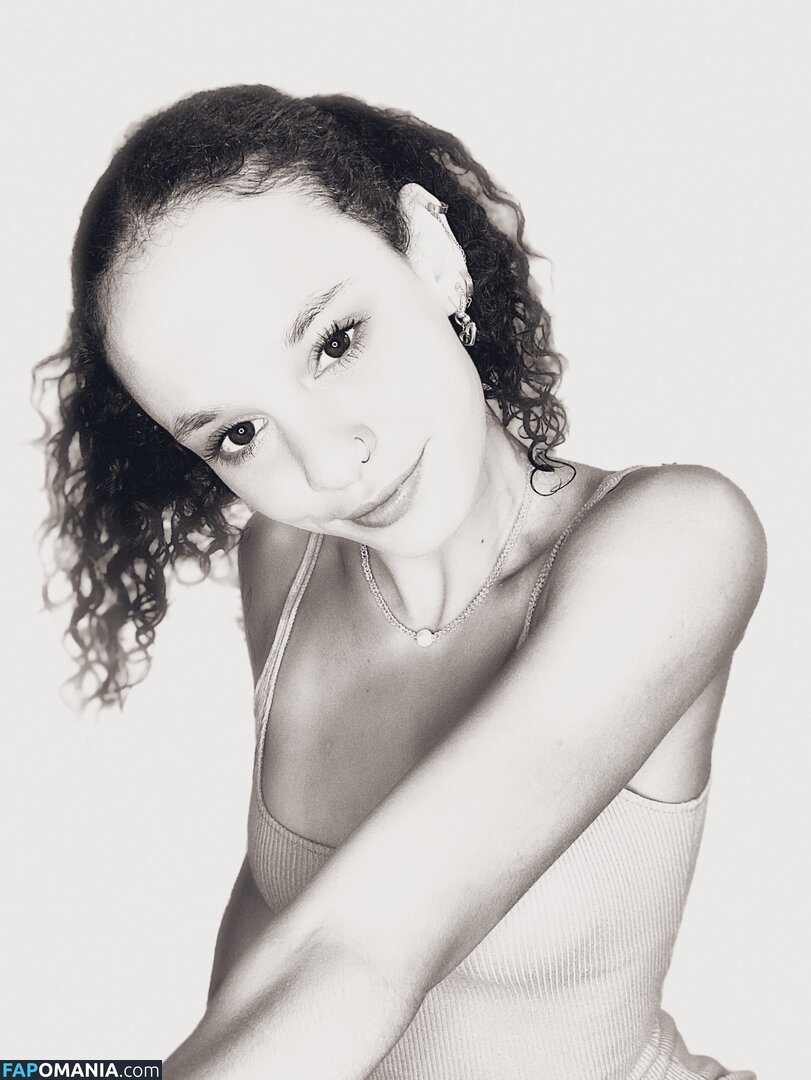 Mayliene / MissFairy Обнажённый OnlyFans  Утёкшее фото #2