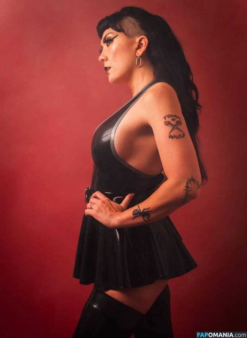 Mistress Poison / MistressPoison2 / MistressPoisonx / https: / iammistresspoison Обнажённый OnlyFans  Утёкшее фото #3