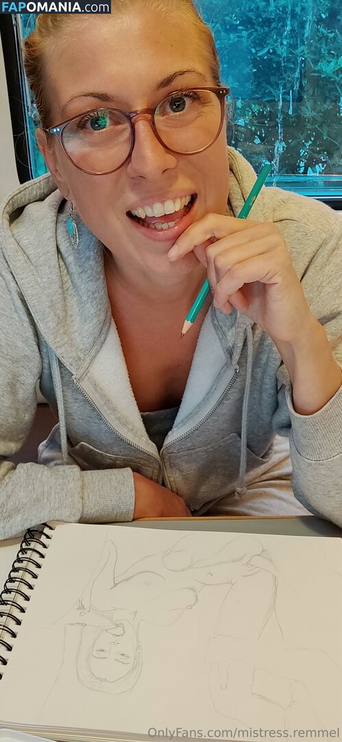 mistress.remmel / themistressmayxx Обнажённый OnlyFans  Утёкшее фото #32