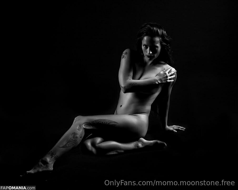 momo.moonstone / momo.moonstone.free Обнажённый OnlyFans  Утёкшее фото #17