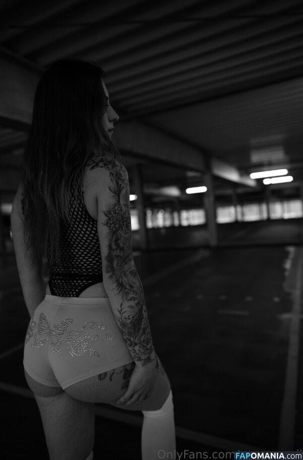 Mommy_Jv / https: / miss_queenii_x3 / mrsqueenii Обнажённый OnlyFans  Утёкшее фото #4