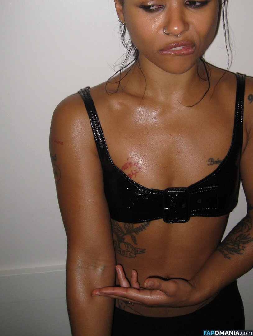 My'hala Herrold / Myha'la / https: / mmyhala Обнажённый OnlyFans  Утёкшее фото #10