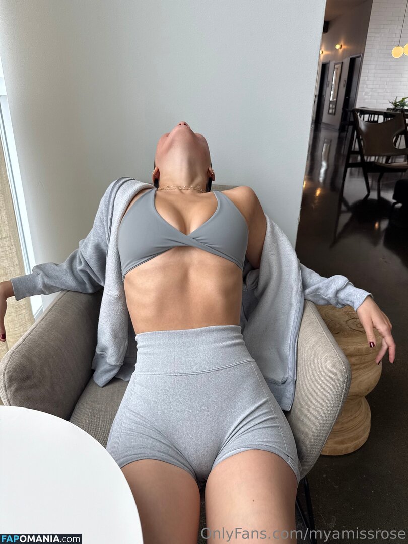 missmyarose / myamissrose Обнажённый OnlyFans  Утёкшее фото #1