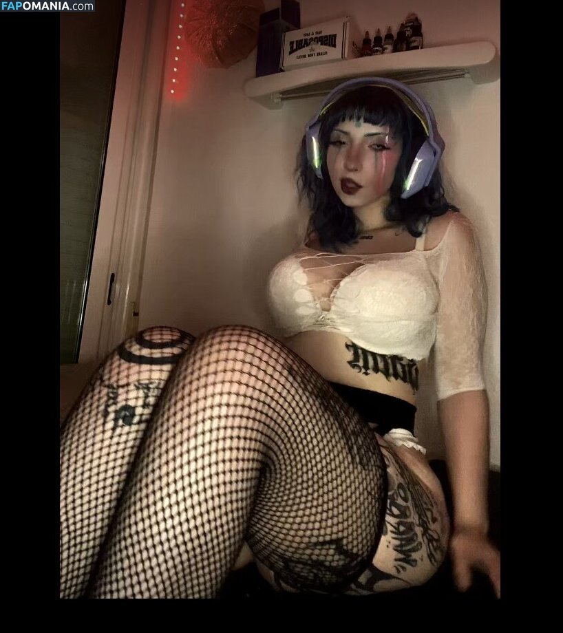 Naaawiwiii / naw.inkk / nawi59305 / nawiwi.art / nawiwii.reels / nawwiwiii Обнажённый OnlyFans  Утёкшее фото #2