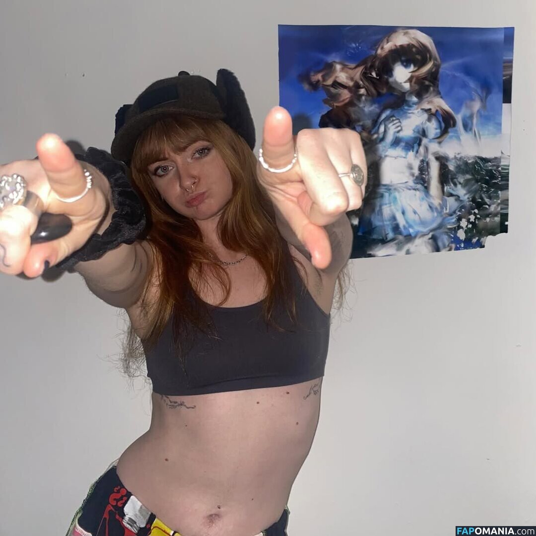 Nina Wilson / Ninajirachi / https: Обнажённый OnlyFans  Утёкшее фото #2