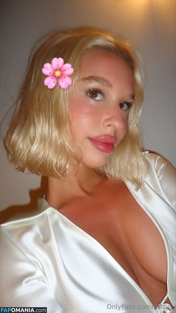 arisnsnn / hhiddengem / nissyy / thewhiskeymol Обнажённый OnlyFans  Утёкшее фото #4