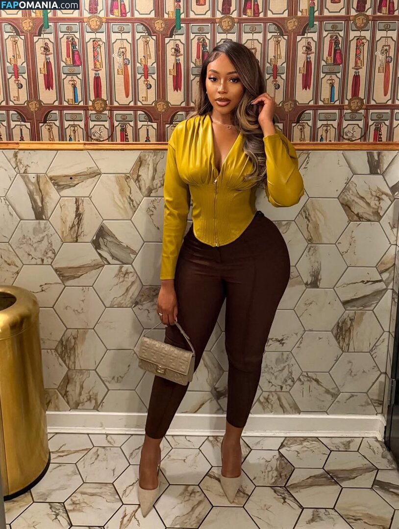 Nneka / _KissAndBlush / https: / whoisnneka Обнажённый OnlyFans  Утёкшее фото #1