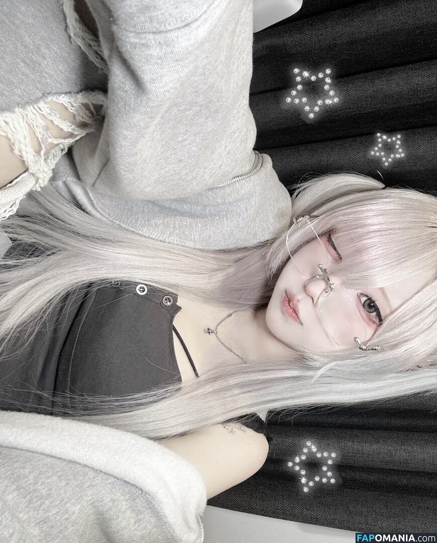 Nyo_nyenya / cjw010615 / cjw010615... / https: / moemoedevil_rain / moemoedevil_rain... / nyonye_nya Обнажённый OnlyFans  Утёкшее фото #29