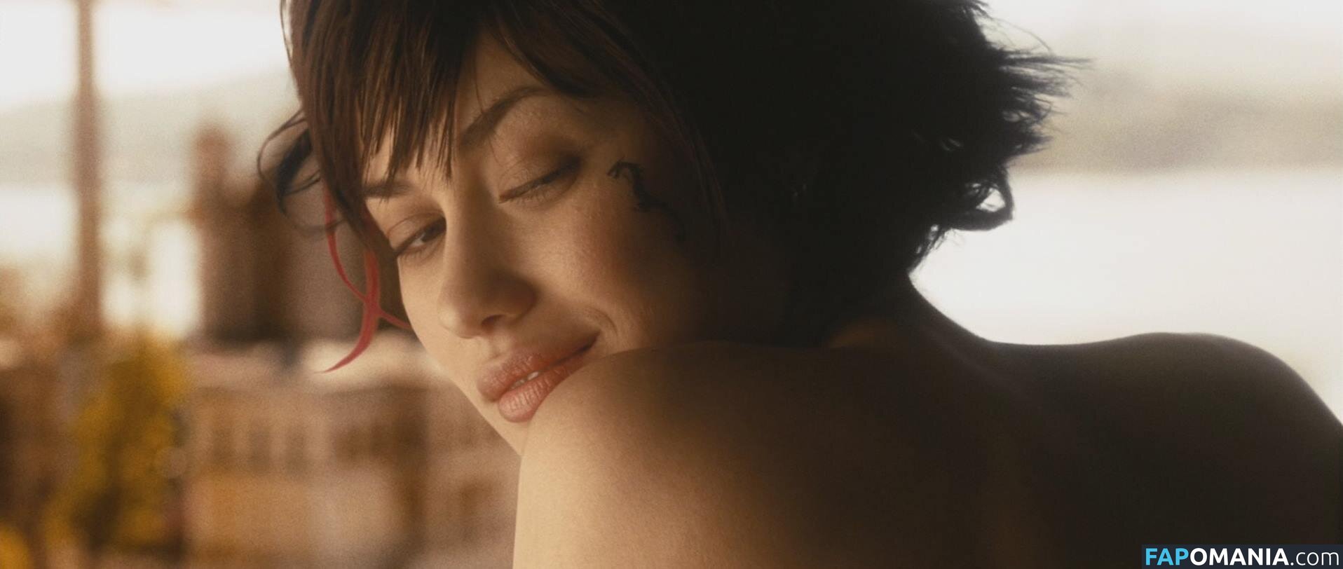 Olga Kurylenko / olgakurylenkoofficial Обнажённый OnlyFans  Утёкшее фото #4