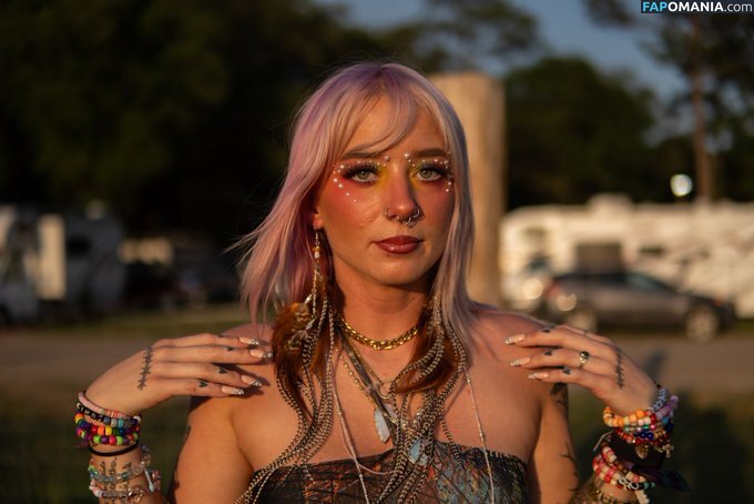 chloeblackz / onevegetabletwo Обнажённый OnlyFans  Утёкшее фото #4