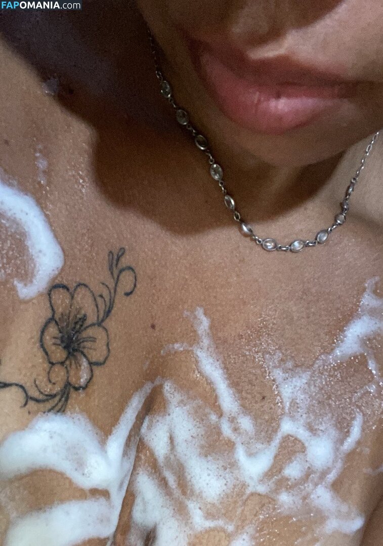 Patriny / patricia / patrinycachinhos Обнажённый OnlyFans  Утёкшее фото #1